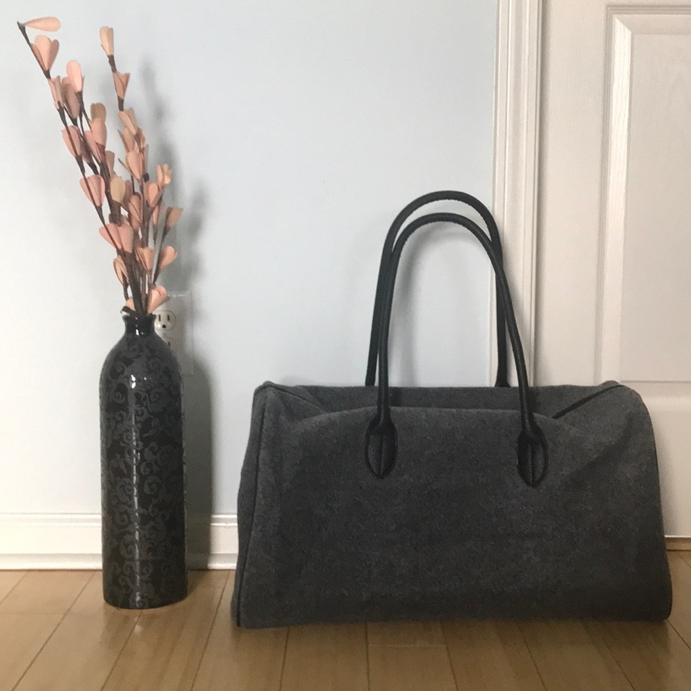 Large DSW Weekender in felt optic 🧳